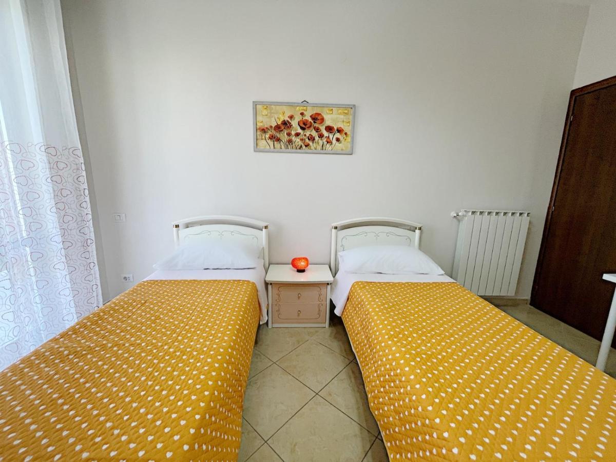 Flavia Apartment Castellammare di Stabia Buitenkant foto