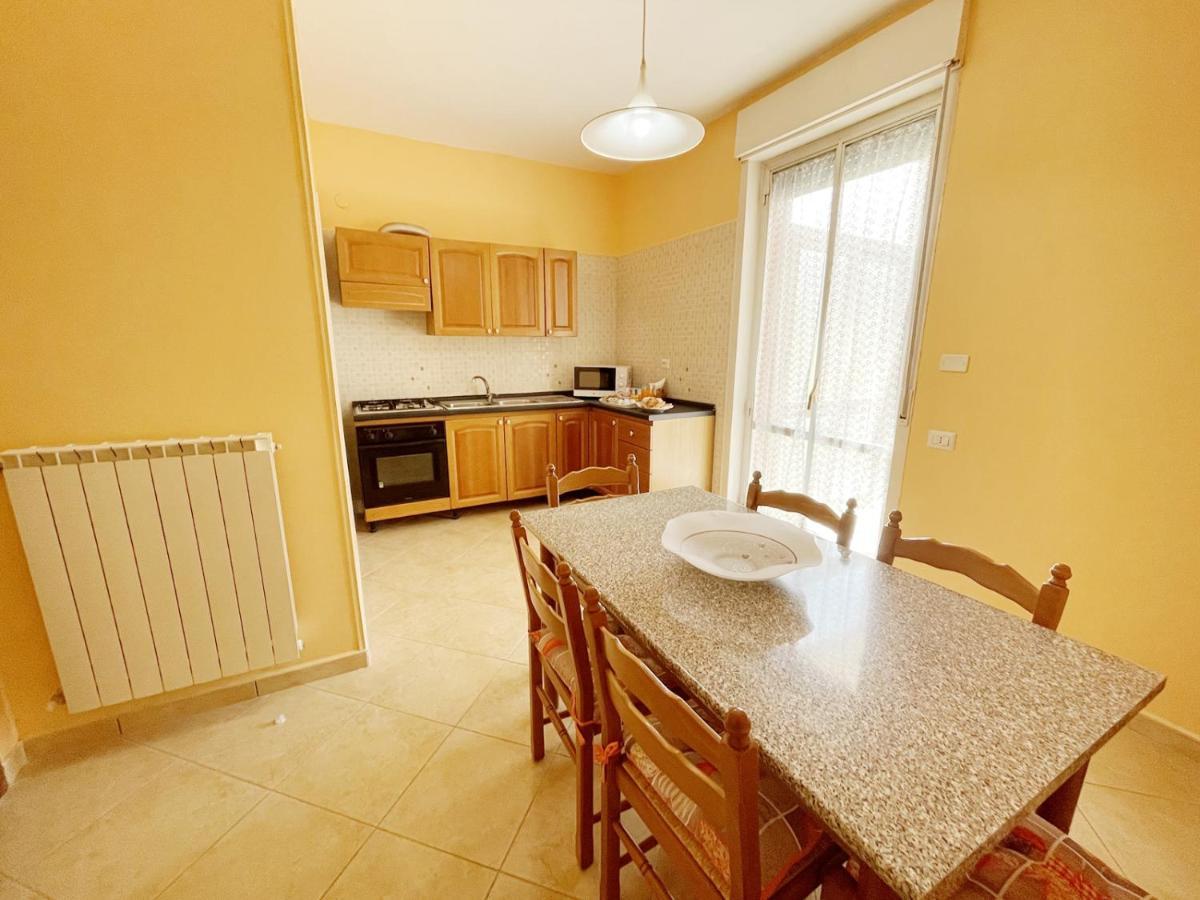 Flavia Apartment Castellammare di Stabia Buitenkant foto